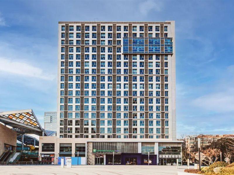 Holiday Inn Express Shanghai Baoyang By Ihg Extérieur photo